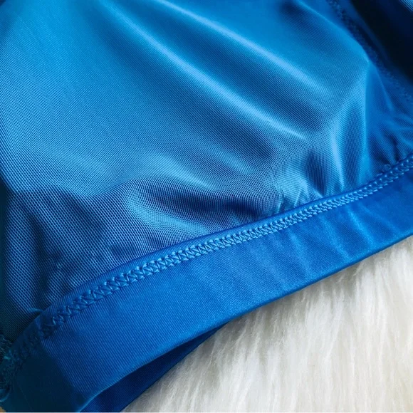 Women's Reebok Blue Sports Bra Size M - Picture 8 of 9